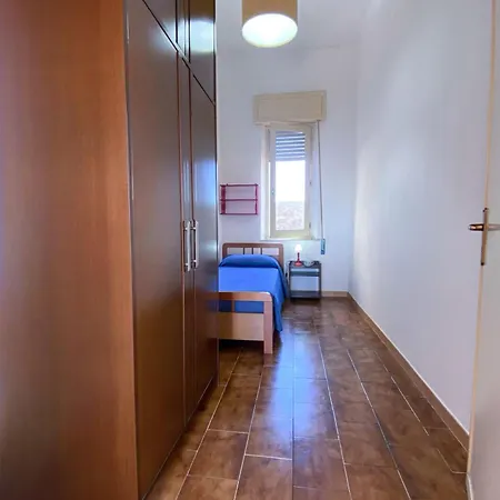 Peppe & Ameriga House * 圣乔万尼·迪·希尼斯